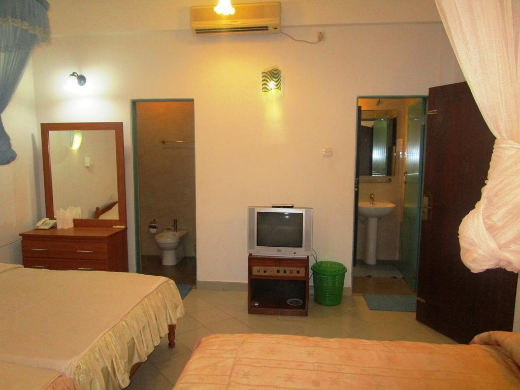 Hotel Shalini Anuradhapura Quarto foto